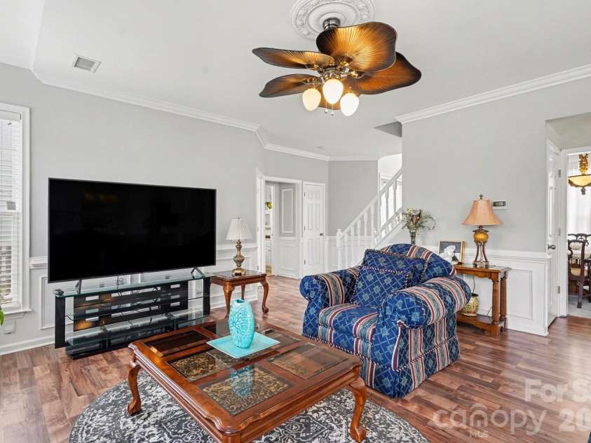 8727 Fieldcroft Drive, Charlotte, NC 28277.  MLS# CAR4362427, YatesRealty ID 16893. 