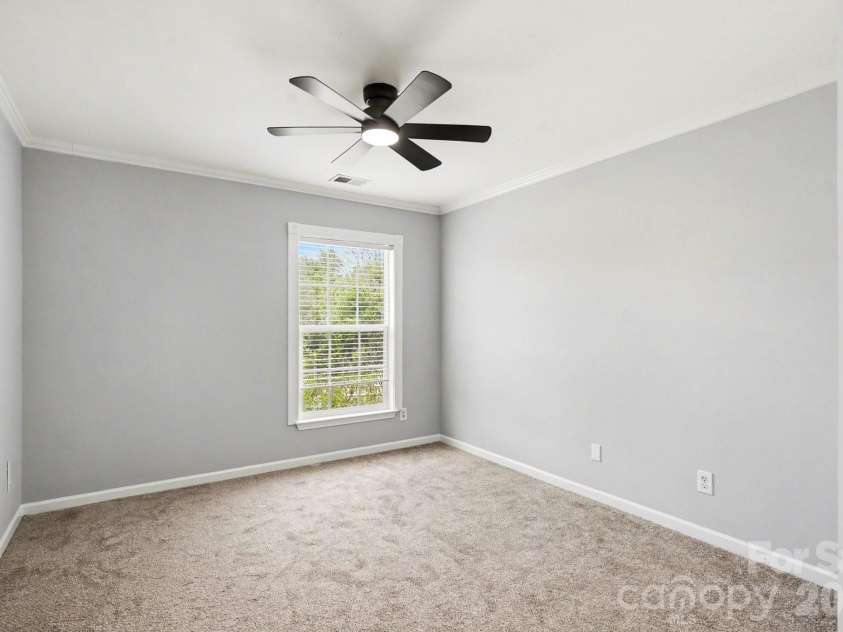 8727 Fieldcroft Drive, Charlotte, NC 28277.  MLS# CAR4362427, YatesRealty ID 16893. 