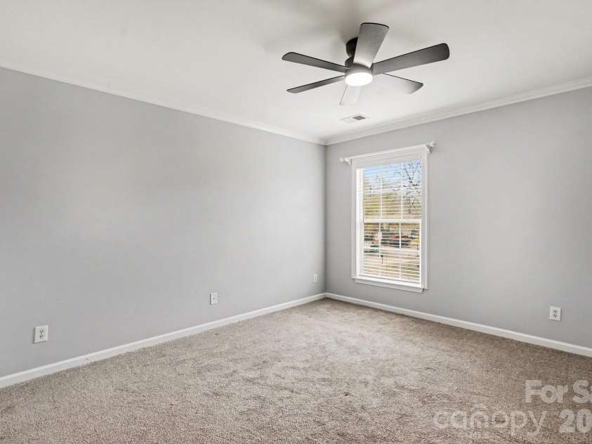 8727 Fieldcroft Drive, Charlotte, NC 28277.  MLS# CAR4362427, YatesRealty ID 16893. 