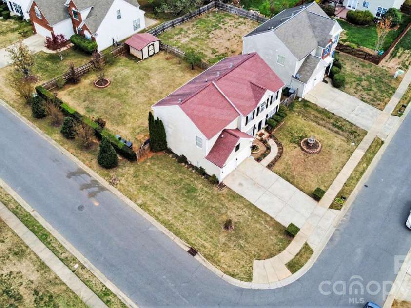 8727 Fieldcroft Drive, Charlotte, NC 28277.  MLS# CAR4362427, YatesRealty ID 16893. 