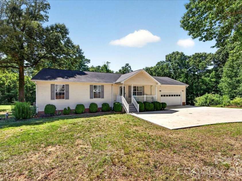 3002 Plyler Mill Road, Monroe, NC 28112.  MLS# CAR4330579, YatesRealty ID 16894. Recently pressure washed