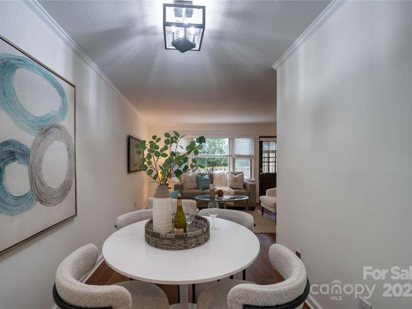 4609 Hedgemore Drive, Charlotte, NC 28209.  MLS# CAR4242415, YatesRealty ID 16894. 