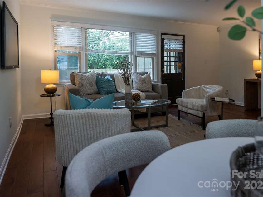 4609 Hedgemore Drive, Charlotte, NC 28209.  MLS# CAR4242415, YatesRealty ID 16894. 
