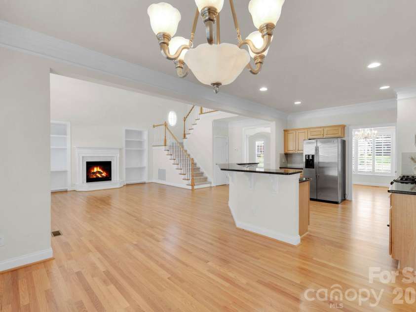 695 Summerford Court, Concord, NC 28027.  MLS# CAR4356212, YatesRealty ID 16895. Breakfast Nook