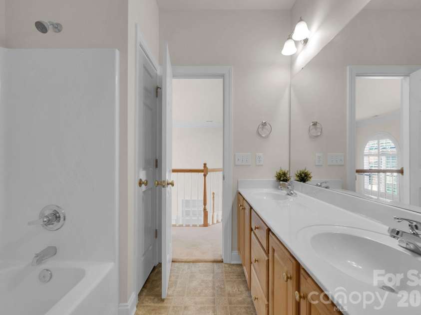 695 Summerford Court, Concord, NC 28027.  MLS# CAR4356212, YatesRealty ID 16895. Upper Bathroom Second View