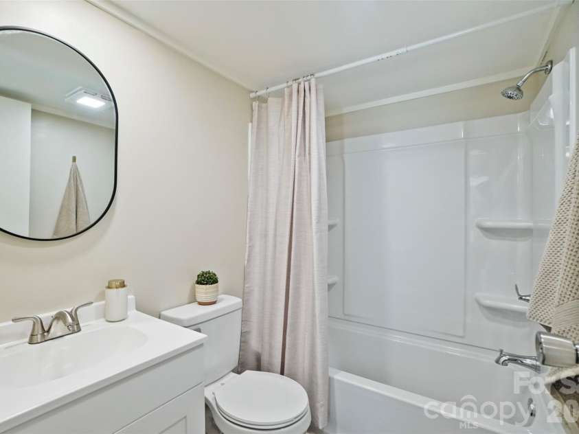 1305 Craig Drive, Iron Station, NC 28080.  MLS# CAR4371787, YatesRealty ID 16896. Hall Bath