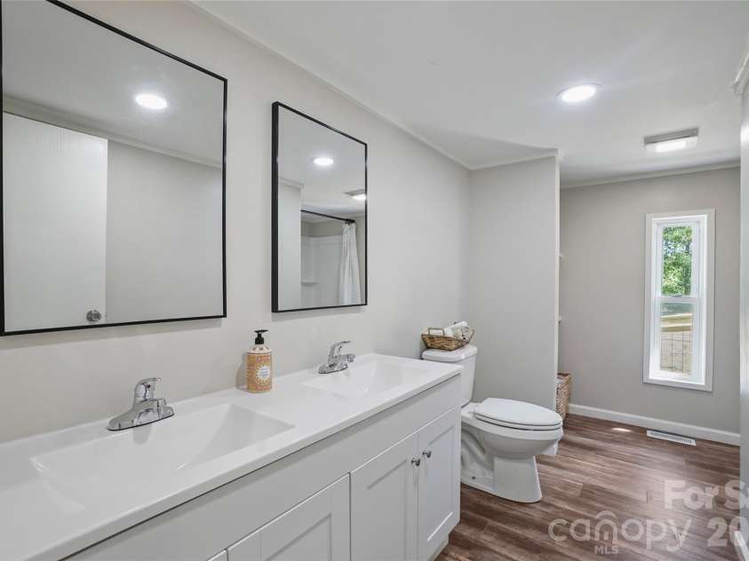 1305 Craig Drive, Iron Station, NC 28080.  MLS# CAR4371787, YatesRealty ID 16896. Master Bath