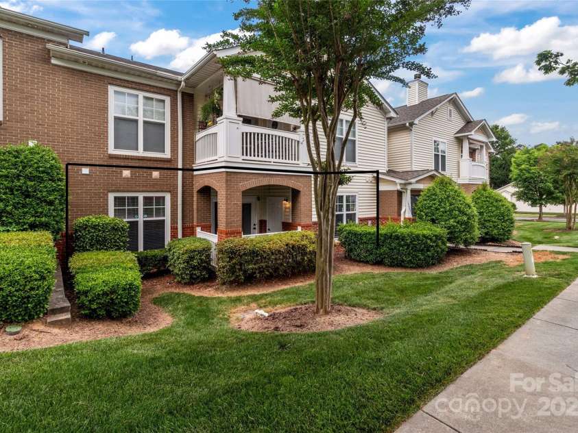 16610 Amberside Road, Cornelius, NC 28031.  MLS# CAR4253649, YatesRealty ID 16899. Ground Floor Condo! Location Outline