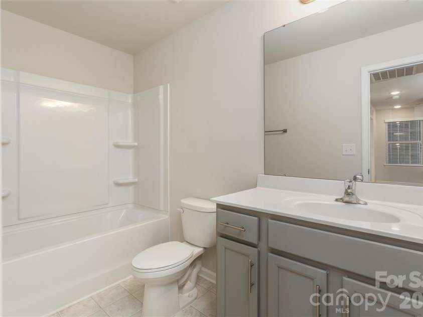 5136 Tommy Lane, Stanley, NC 28164.  MLS# CAR4292910, YatesRealty ID 16899. Bath 2