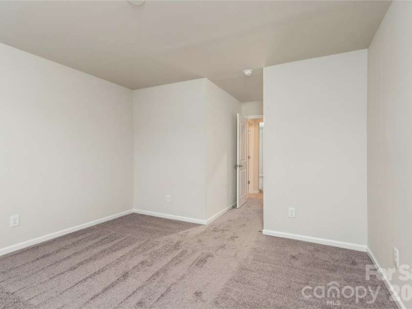 5136 Tommy Lane, Stanley, NC 28164.  MLS# CAR4292910, YatesRealty ID 16899. Bed 2