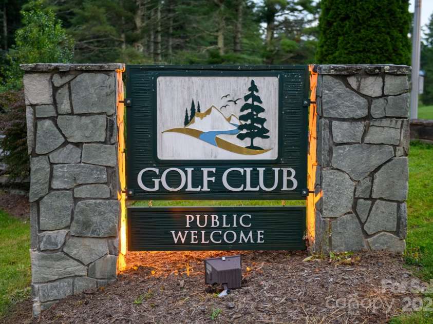 33 Summit Lane, Newland, NC 28657.  MLS# CAR4199046, YatesRealty ID 1690. 