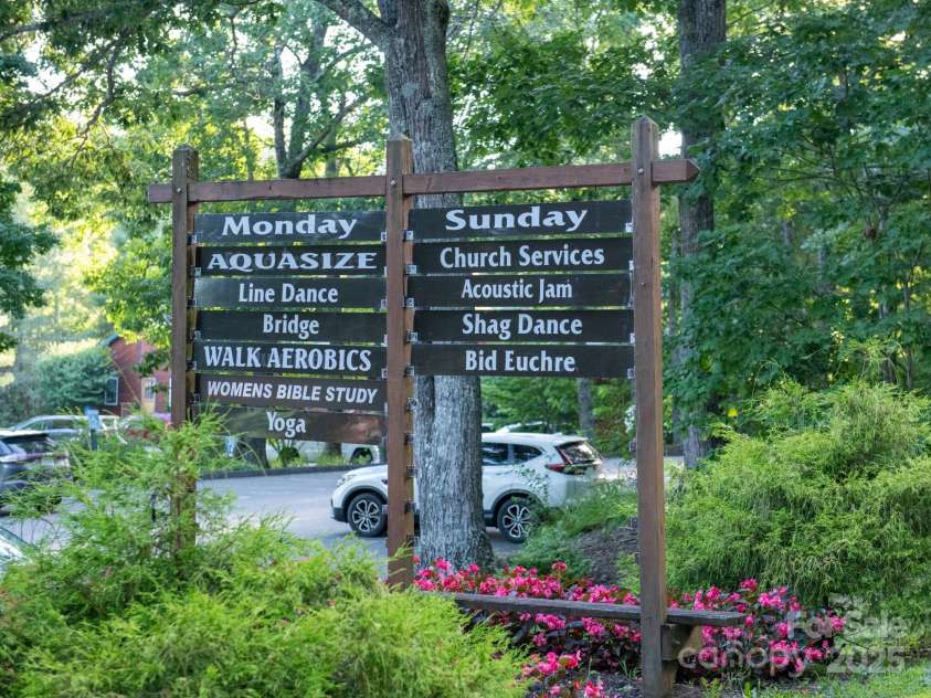 33 Summit Lane, Newland, NC 28657.  MLS# CAR4199046, YatesRealty ID 1690. 