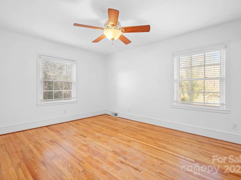 3515 Back Creek Church Road, Charlotte, NC 28213.  MLS# CAR4268700, YatesRealty ID 1690. 