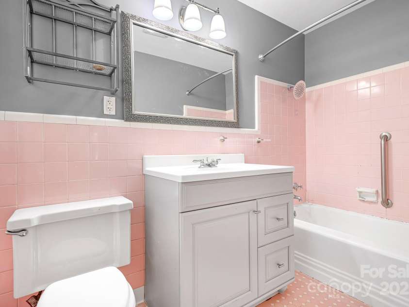 3515 Back Creek Church Road, Charlotte, NC 28213.  MLS# CAR4268700, YatesRealty ID 1690. 