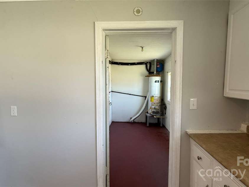 3839 Dixon Boulevard, Shelby, NC 28152.  MLS# CAR4305320, YatesRealty ID 16901. 