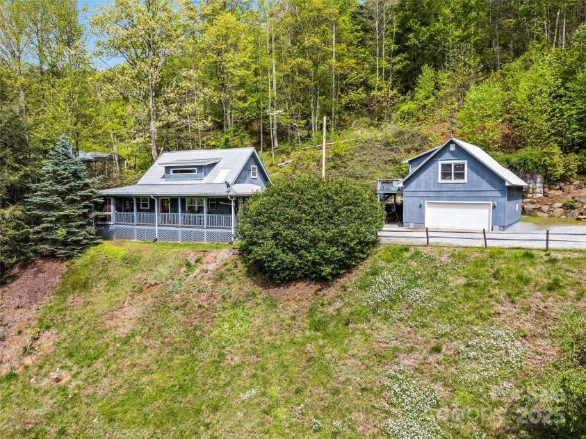 195 Three Springs Road, Sylva, NC 28779.  MLS# CAR4256515, YatesRealty ID 16902. 