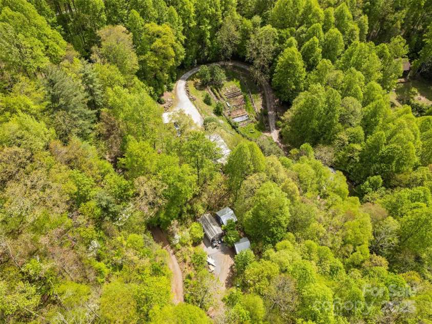 195 Three Springs Road, Sylva, NC 28779.  MLS# CAR4256515, YatesRealty ID 16902. 