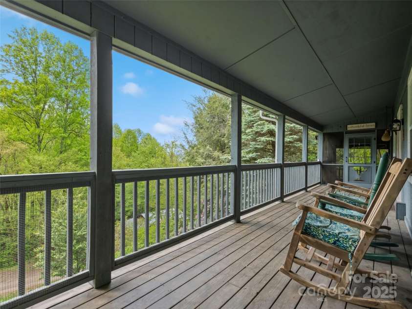 195 Three Springs Road, Sylva, NC 28779.  MLS# CAR4256515, YatesRealty ID 16902. 