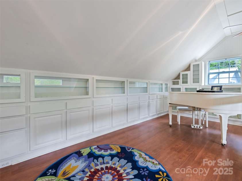 195 Three Springs Road, Sylva, NC 28779.  MLS# CAR4256515, YatesRealty ID 16902. 