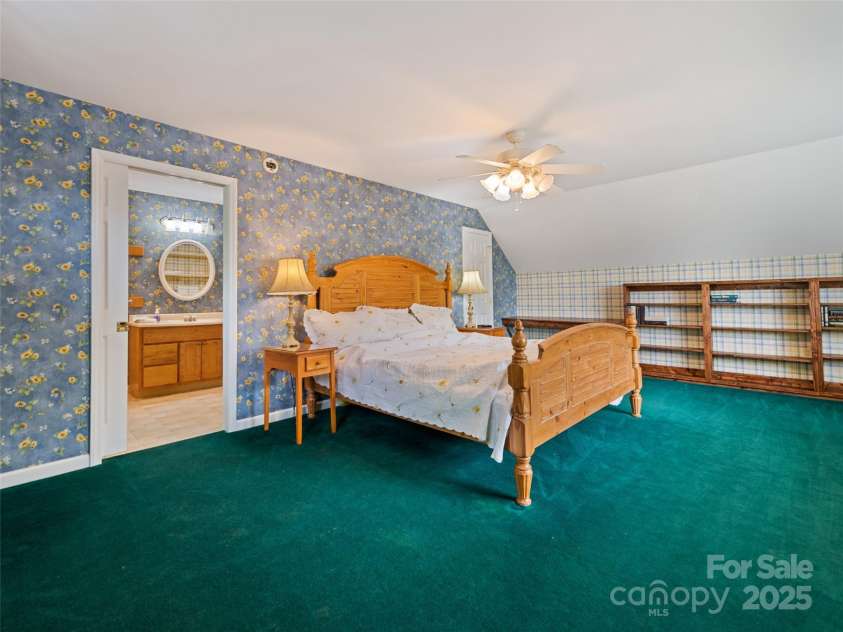 195 Three Springs Road, Sylva, NC 28779.  MLS# CAR4256515, YatesRealty ID 16902. 