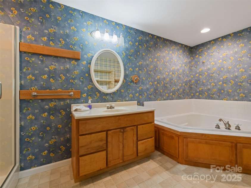 195 Three Springs Road, Sylva, NC 28779.  MLS# CAR4256515, YatesRealty ID 16902. 