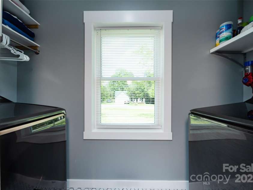 8210 Lantana Drive, Denver, NC 28037.  MLS# CAR4245156, YatesRealty ID 16903. Laundry Room!