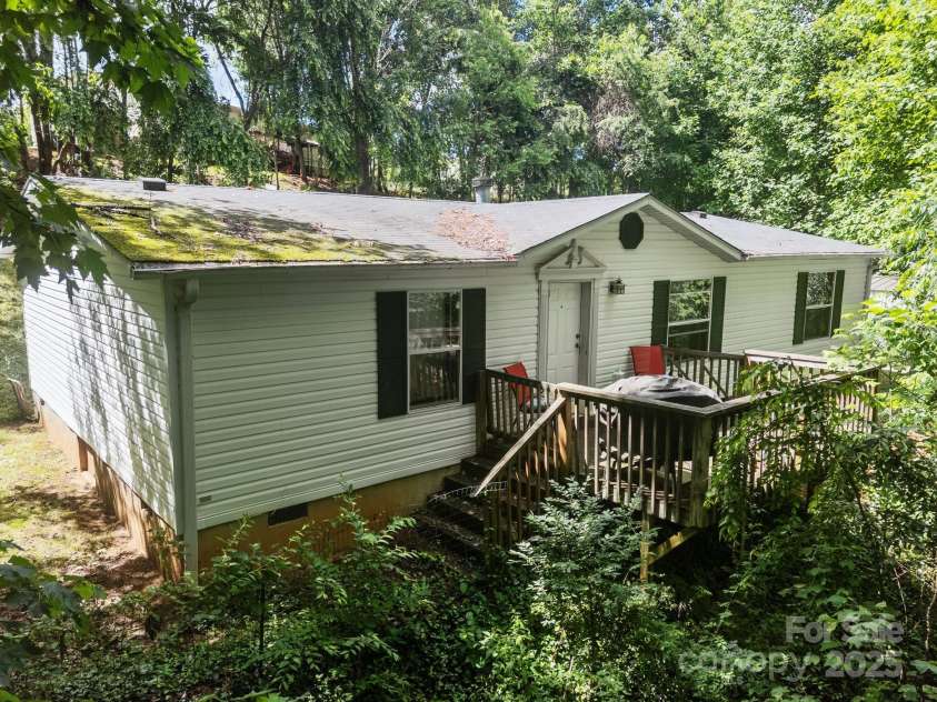 112 Cordella Road, Candler, NC 28715.  MLS# CAR4264603, YatesRealty ID 16904. 