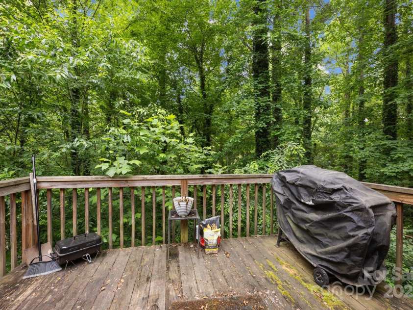 112 Cordella Road, Candler, NC 28715.  MLS# CAR4264603, YatesRealty ID 16904. 