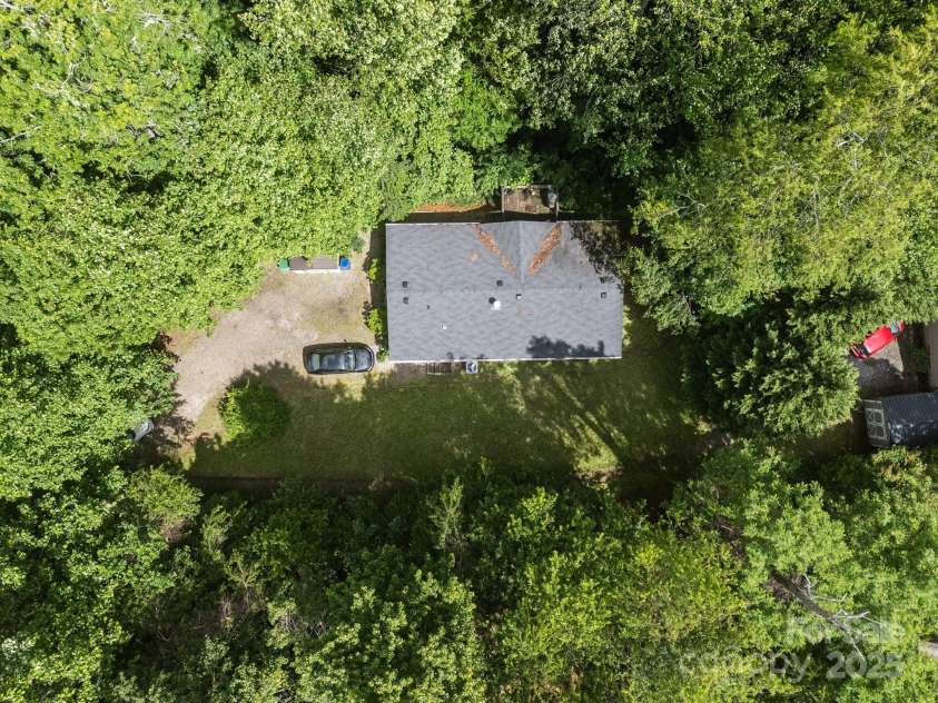 112 Cordella Road, Candler, NC 28715.  MLS# CAR4264603, YatesRealty ID 16904. 