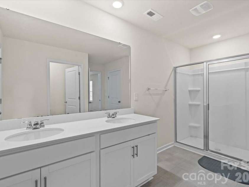 5043 Fandango Road, York, SC 29745.  MLS# CAR4324748, YatesRealty ID 16904. 