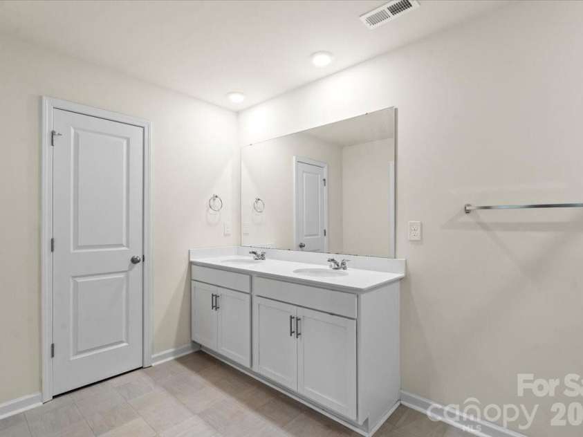 5043 Fandango Road, York, SC 29745.  MLS# CAR4324748, YatesRealty ID 16904. 