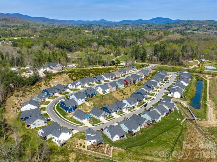 237 Leyland Circle, Hendersonville, NC 28792.  MLS# CAR4367023, YatesRealty ID 16905. Beautiful WNC mountains!