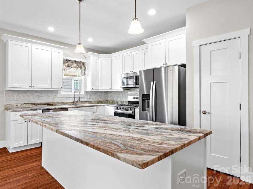237 Leyland Circle, Hendersonville, NC 28792.  MLS# CAR4367023, YatesRealty ID 16905. Huge central island.