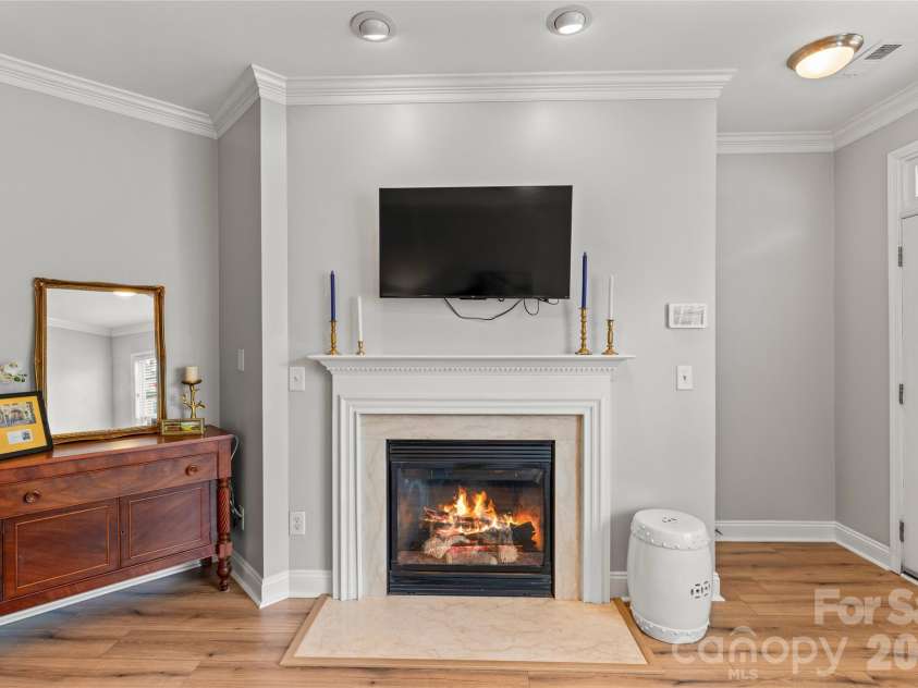 343 Hurston Circle, Charlotte, NC 28208.  MLS# CAR4353633, YatesRealty ID 16906. Natural gas fireplace