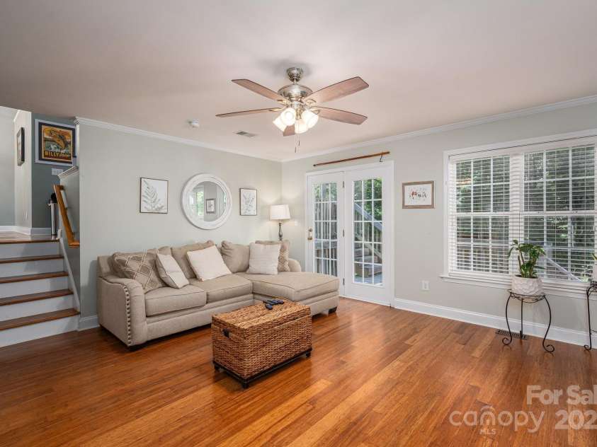 319 Beacon Hills Drive, Gastonia, NC 28056.  MLS# CAR4254979, YatesRealty ID 16907. 