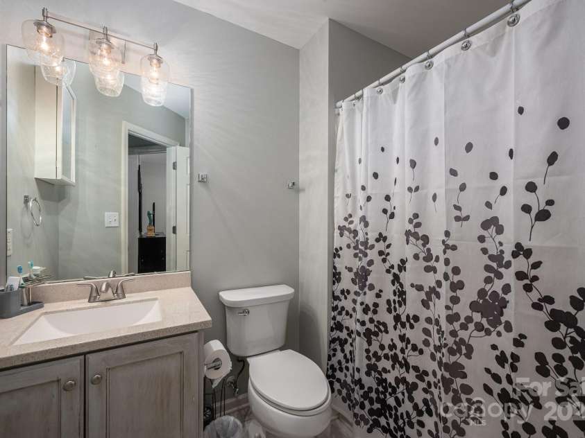 319 Beacon Hills Drive, Gastonia, NC 28056.  MLS# CAR4254979, YatesRealty ID 16907. 