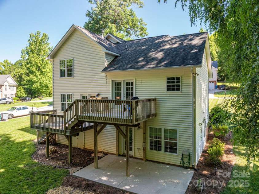 319 Beacon Hills Drive, Gastonia, NC 28056.  MLS# CAR4254979, YatesRealty ID 16907. 