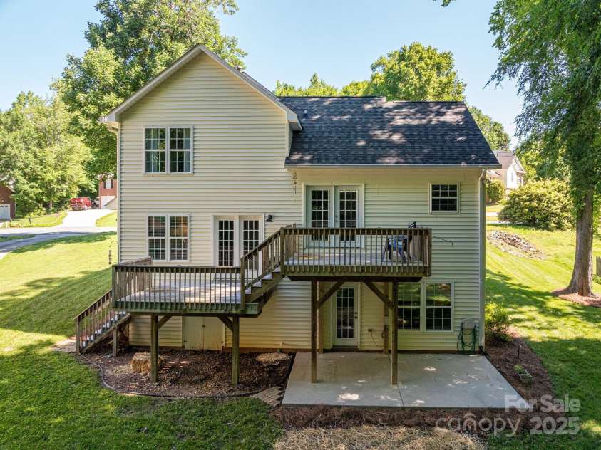 319 Beacon Hills Drive, Gastonia, NC 28056.  MLS# CAR4254979, YatesRealty ID 16907. 