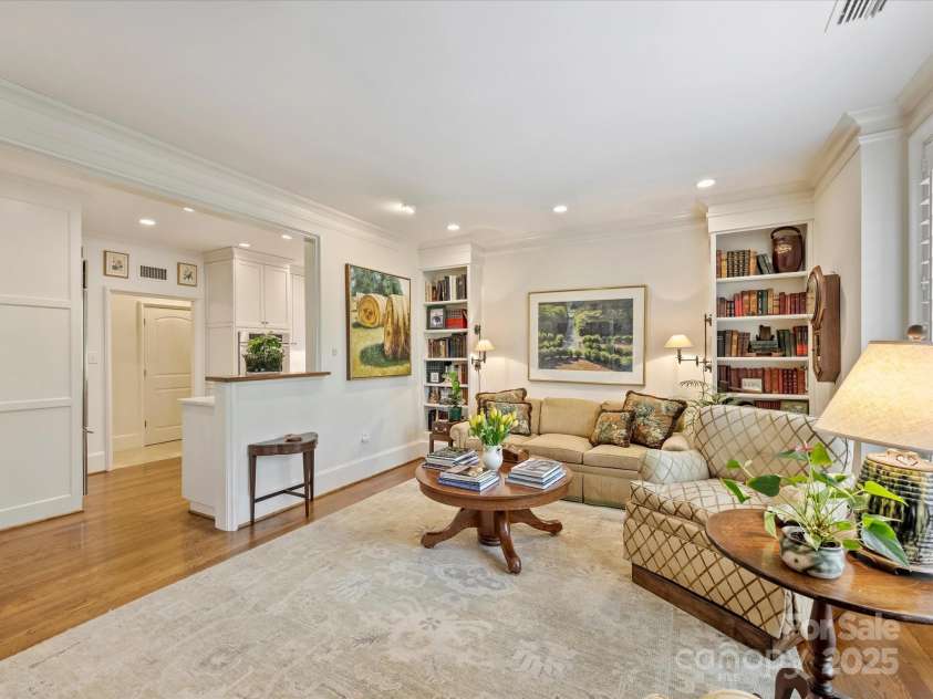 916 Cherokee Road, Charlotte, NC 28207.  MLS# CAR4248499, YatesRealty ID 16908. Den