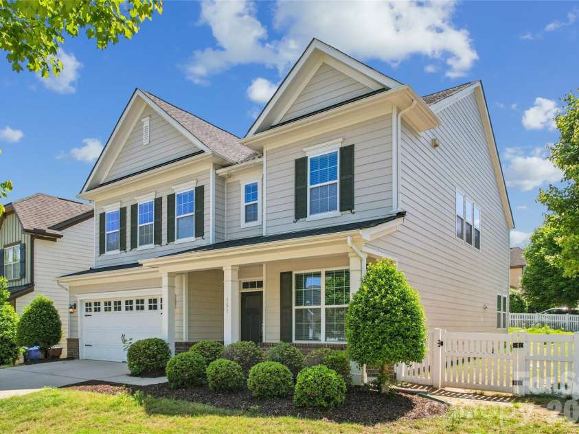 151 Blossom Ridge Drive, Mooresville, NC 28117.  MLS# CAR4361329, YatesRealty ID 16909. 