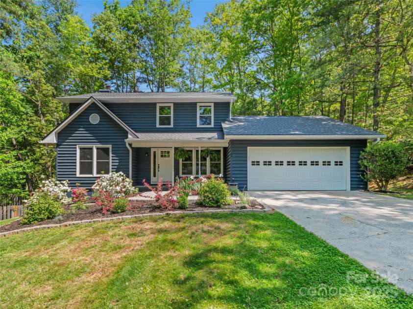 2 Glenwood Circle, Arden, NC 28704.  MLS# CAR4254841, YatesRealty ID 16909. 