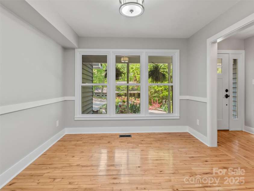 2 Glenwood Circle, Arden, NC 28704.  MLS# CAR4254841, YatesRealty ID 16909. 