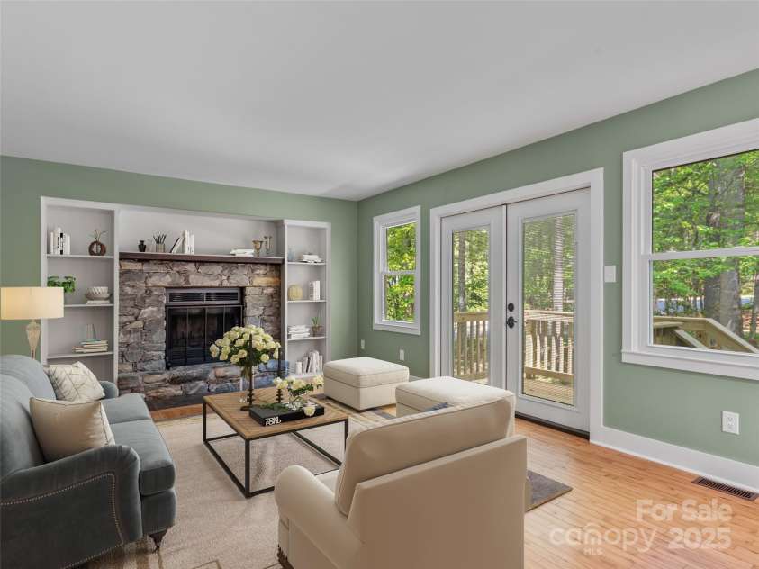 2 Glenwood Circle, Arden, NC 28704.  MLS# CAR4254841, YatesRealty ID 16909. 