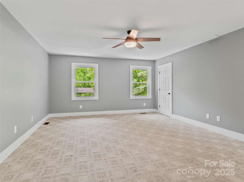 2 Glenwood Circle, Arden, NC 28704.  MLS# CAR4254841, YatesRealty ID 16909. 