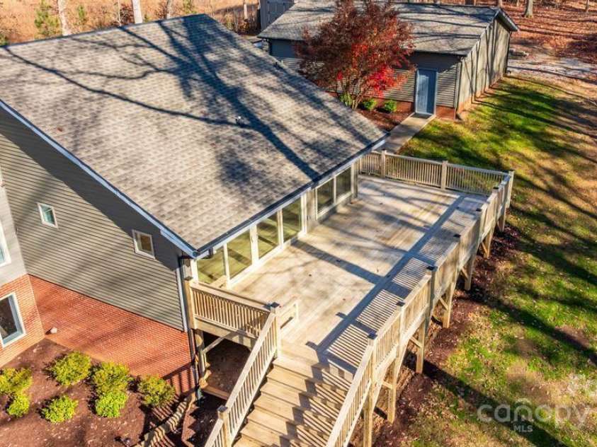 2106 Lynmore Drive, Sherrills Ford, NC 28673.  MLS# CAR4316248, YatesRealty ID 1691. 