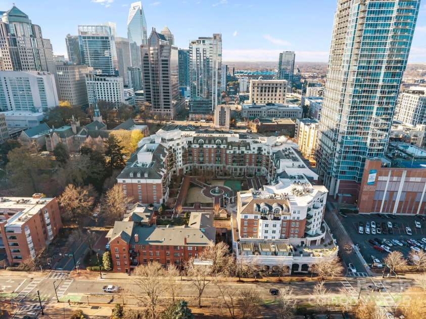 300 Fifth Street, Charlotte, NC 28202.  MLS# CAR4330446, YatesRealty ID 1691. City View
