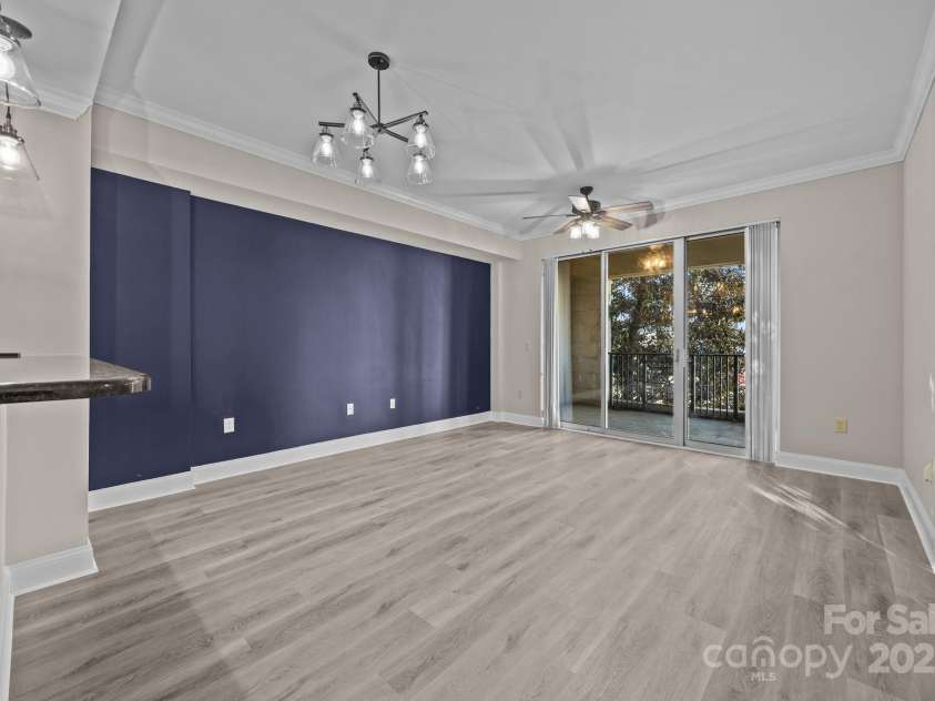 300 Fifth Street, Charlotte, NC 28202.  MLS# CAR4330446, YatesRealty ID 1691. Living Room