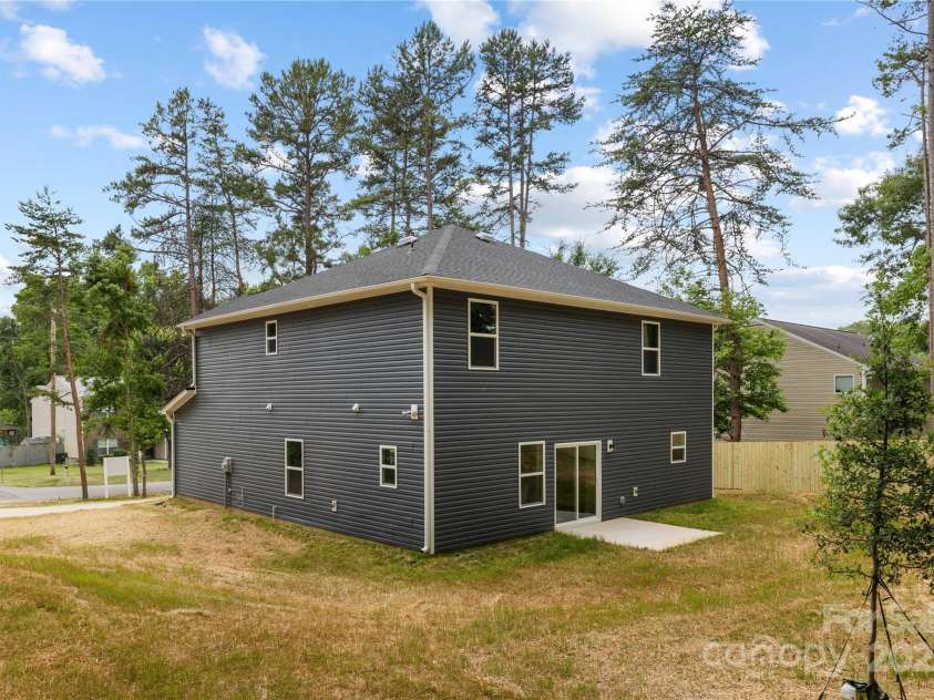 8007 Willhill Road, Mint Hill, NC 28227.  MLS# CAR4241341, YatesRealty ID 16911. Representation