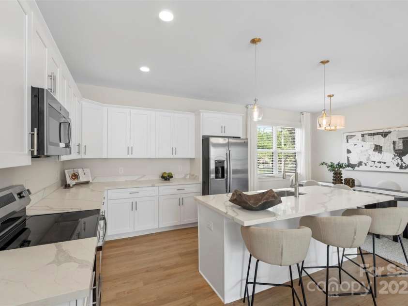 1116 Wonder Way, Charlotte, NC 28208.  MLS# CAR4307850, YatesRealty ID 16913. 