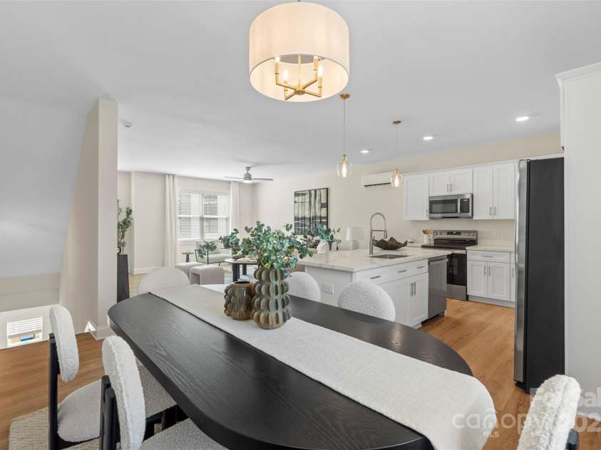 1116 Wonder Way, Charlotte, NC 28208.  MLS# CAR4307850, YatesRealty ID 16913. 